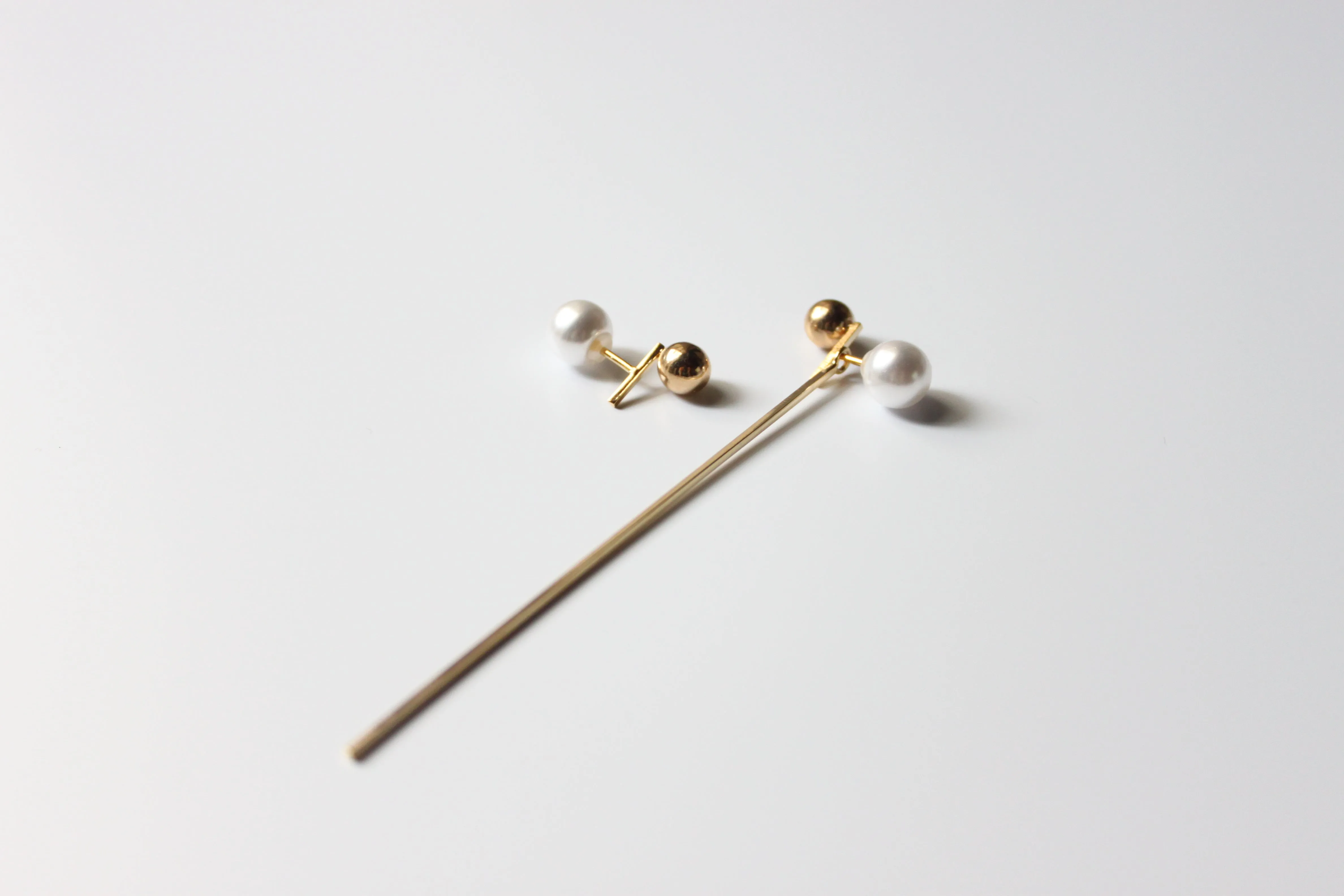 CABO | Earring | Water Ball Pearl Stick One Earrings - Gold / Silver